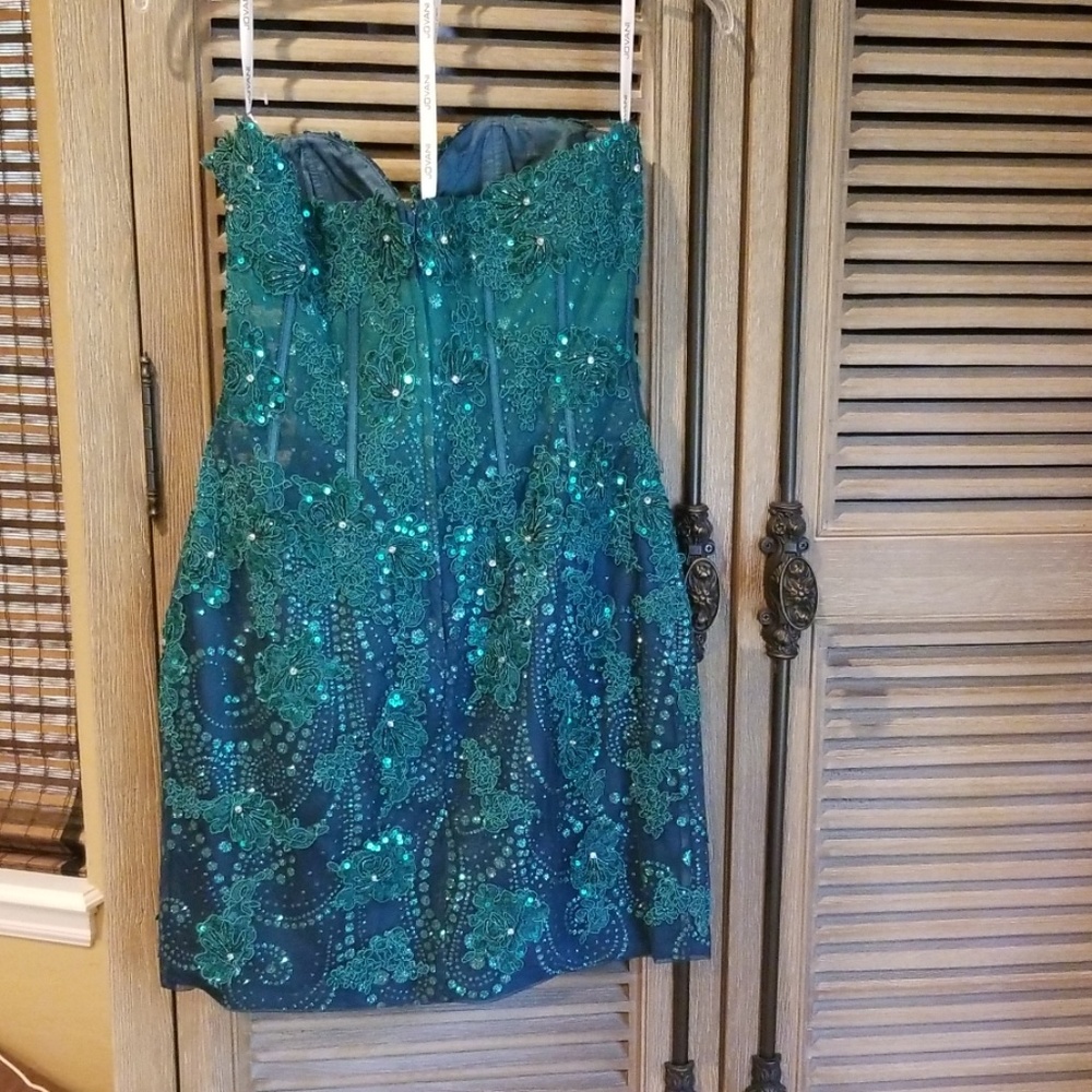Jovani strapless minidress with bodice and sequins - Picture 3 of 5